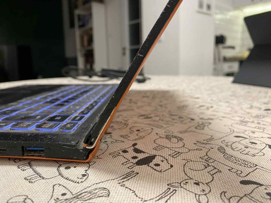 лаптоп Lenovo Yoga 2
