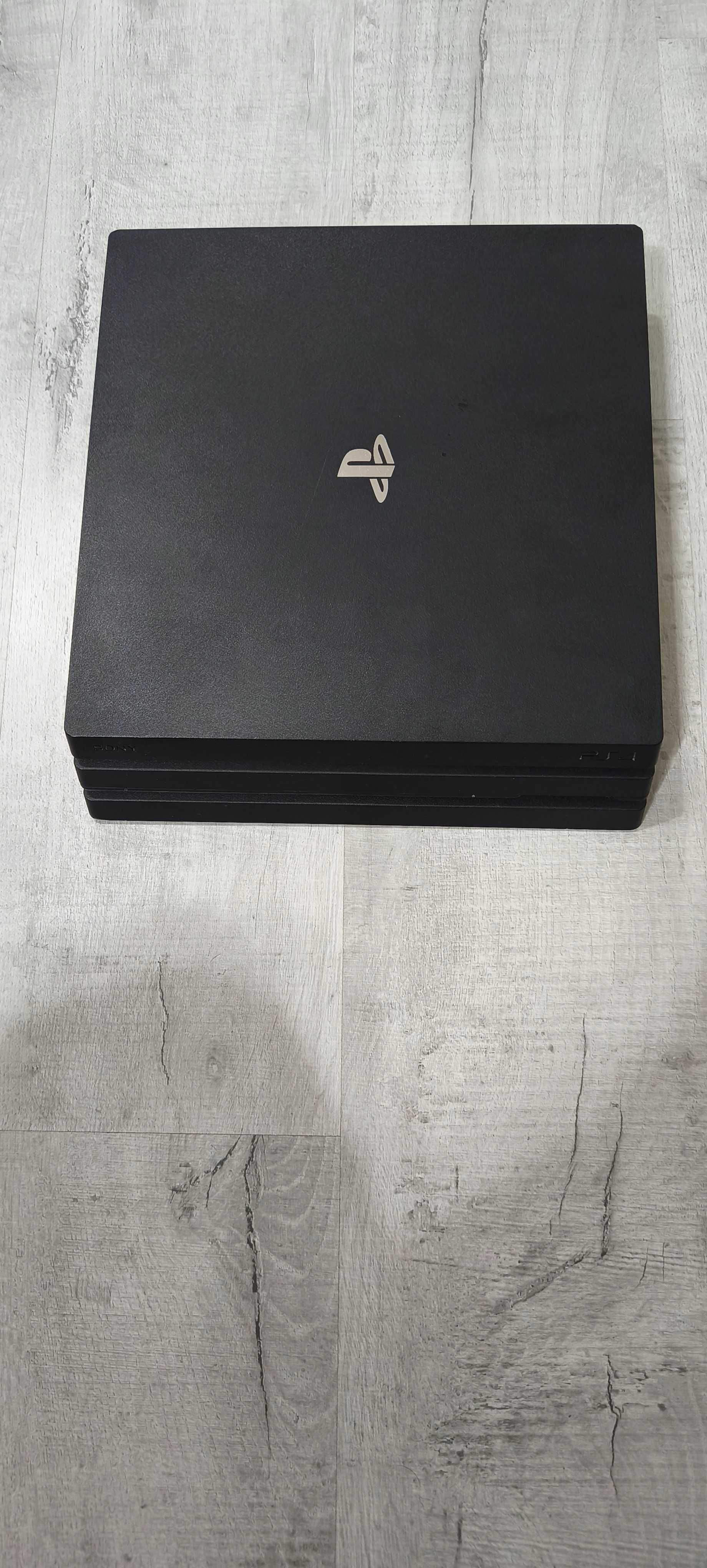 Продавам Sony playstation 4 PRO