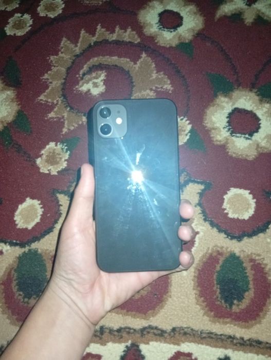 iPhone 11 sotiladi xolati yaxshi