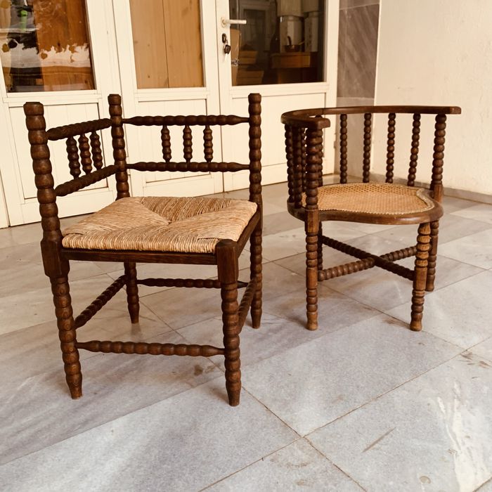 Два винтидж стола в стил “bobbin turned”