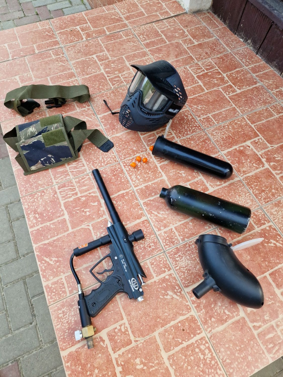 Pistol paintball