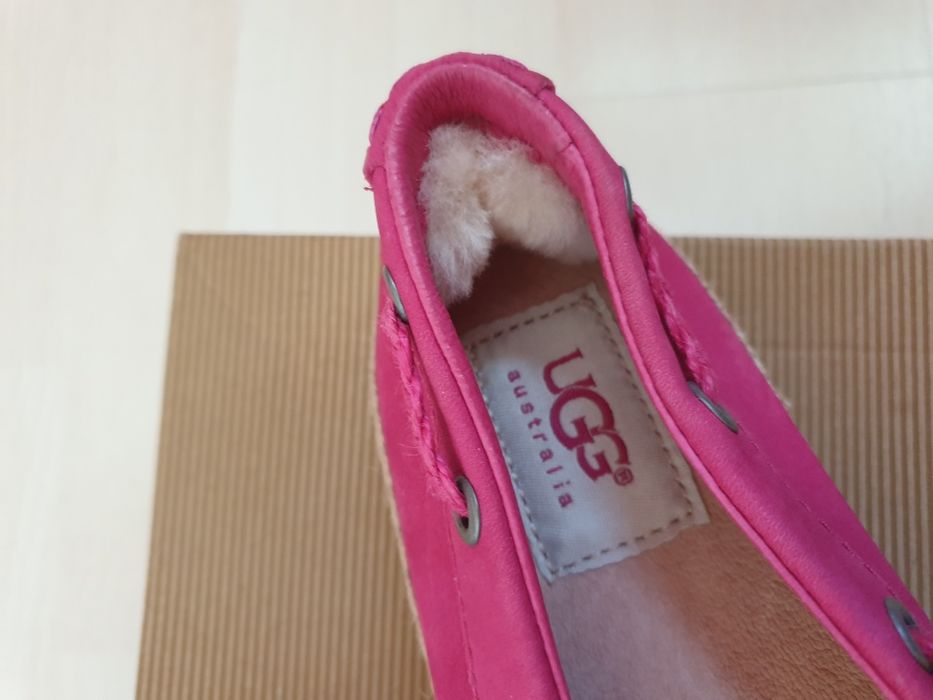 Обувки UGG