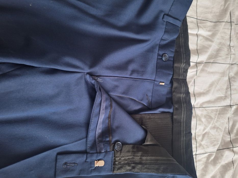 Мъжки костюм за сватба и абитуриентски бал