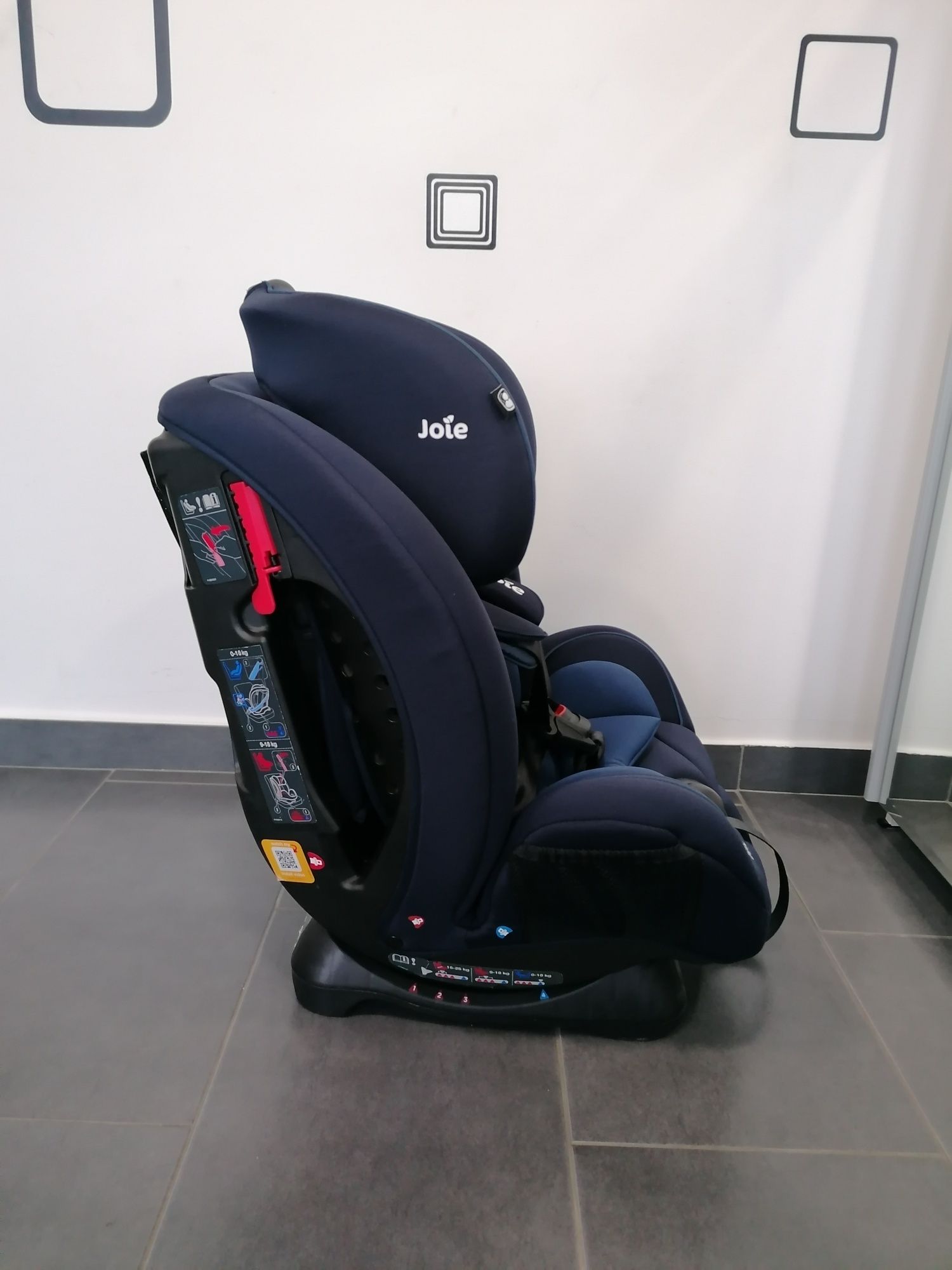 Scaun auto Joie Stages pentru copii între 0 și 25 kg
