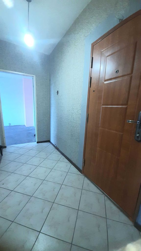 Дава се под наем Двустаен апартамент в Търговище, Център - 50 кв.м за 45390 € - Снимка #1