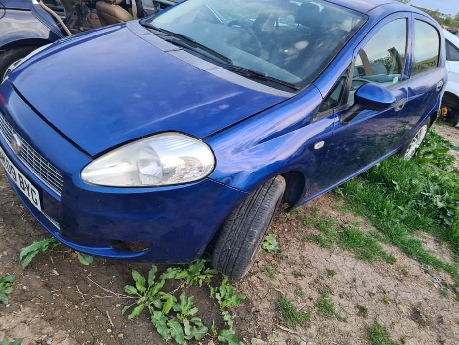 Dezmembrez Fiat Punto 1.2i 1.4i piese