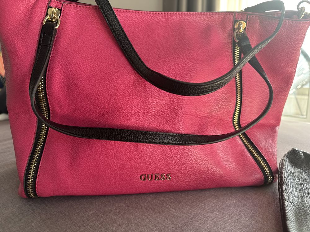 Дамска чанта Guess нова, розово-цикламена