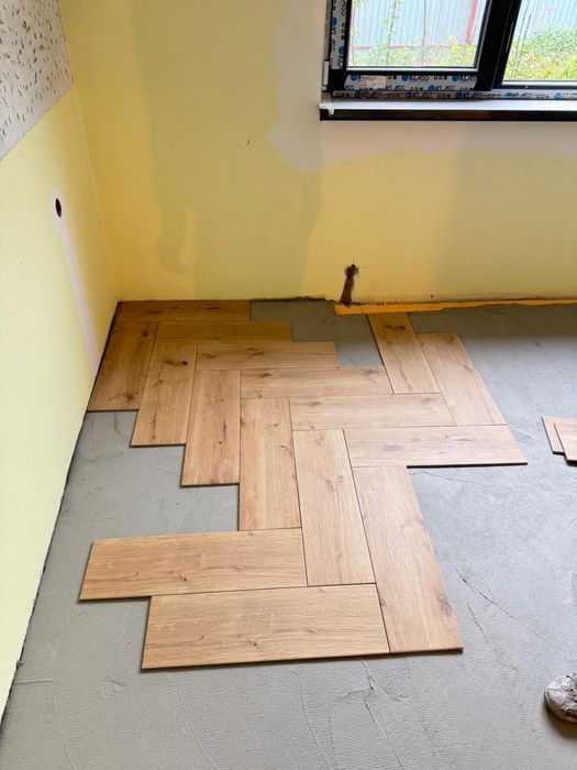 Gresie tip parchet