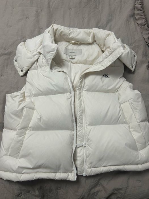 Елек Calvin Klein