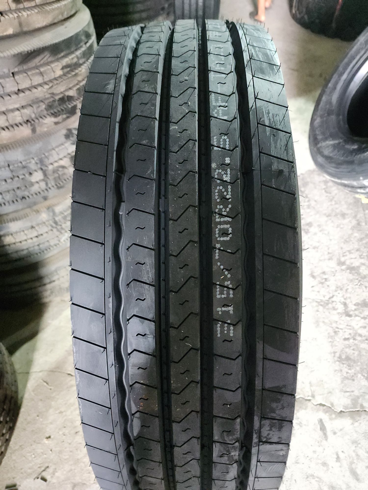 АВТОШИНА 315/70R22.5 ROADSTAR(китай).-Передний