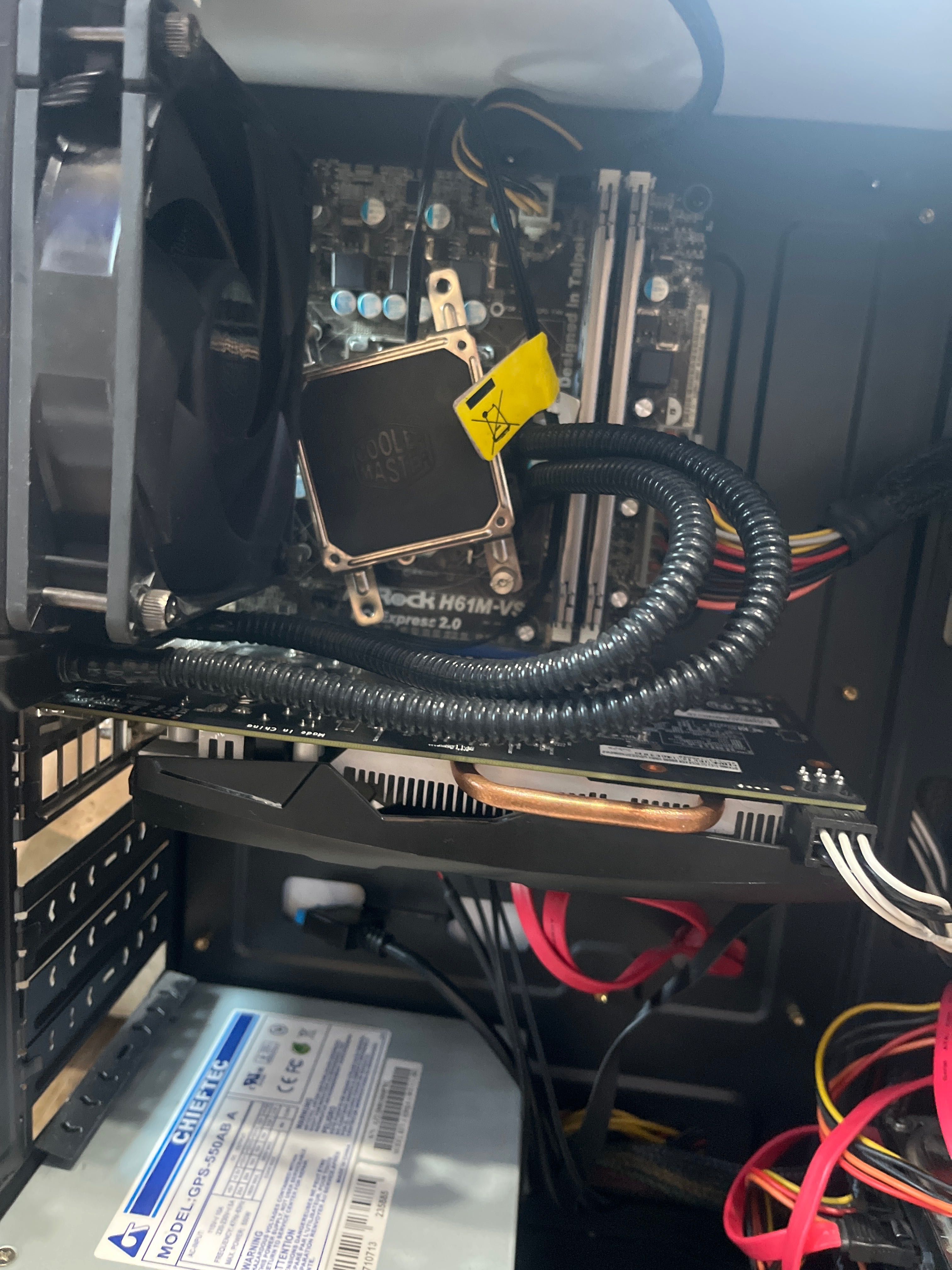 Cooler master водно охлаждане за amd,intel процесори