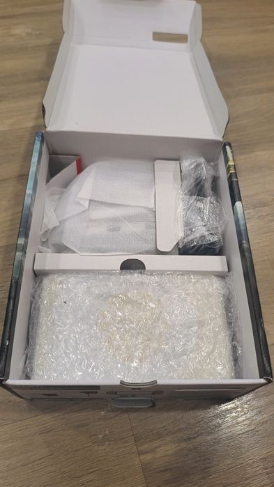 Nintendo Switch Oled - ed. Tears of the Kingdom, 2 jocuri și accesorii