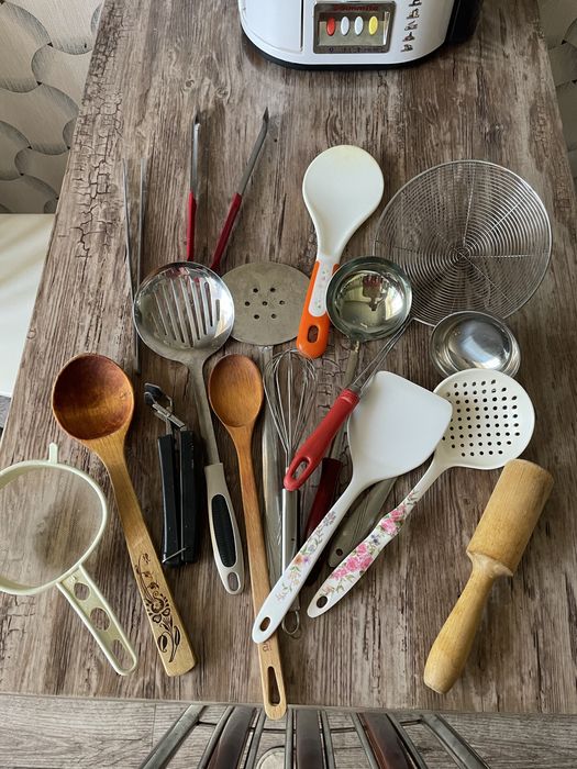 Продам соковыжемалку, нарезалки для овощей и кофемолку