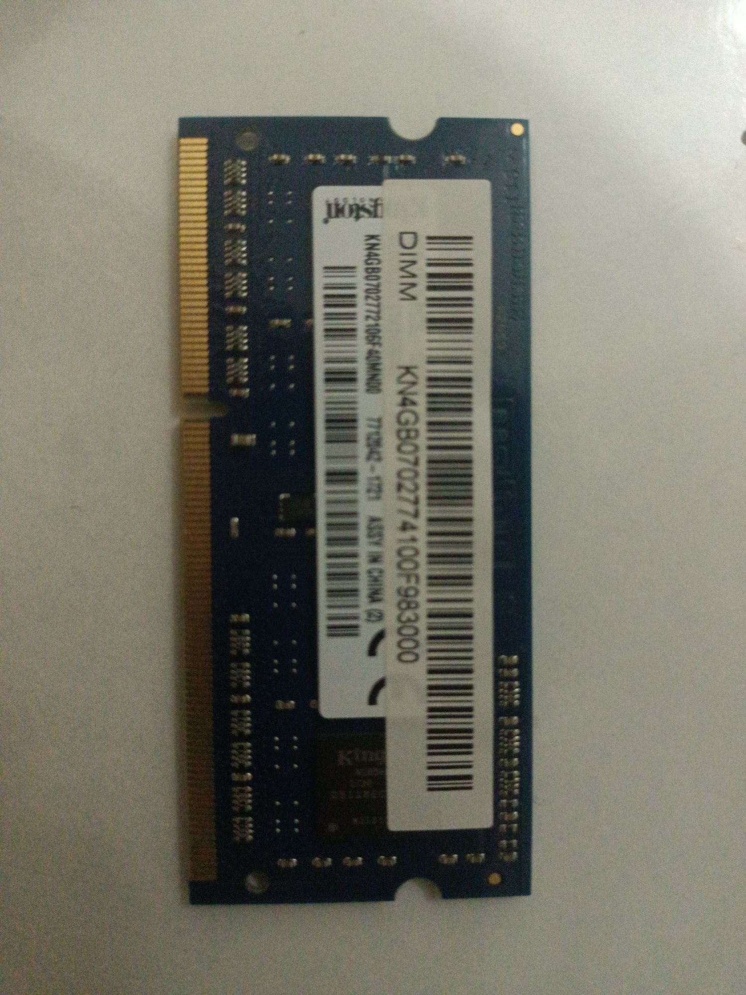 оперативная память DDR3L на 4гб и 1600Мгц