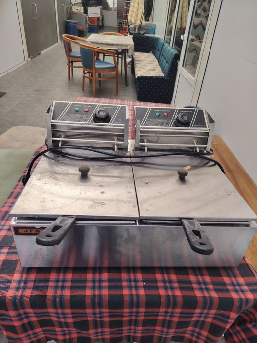 Фритюрник, професионален работещ