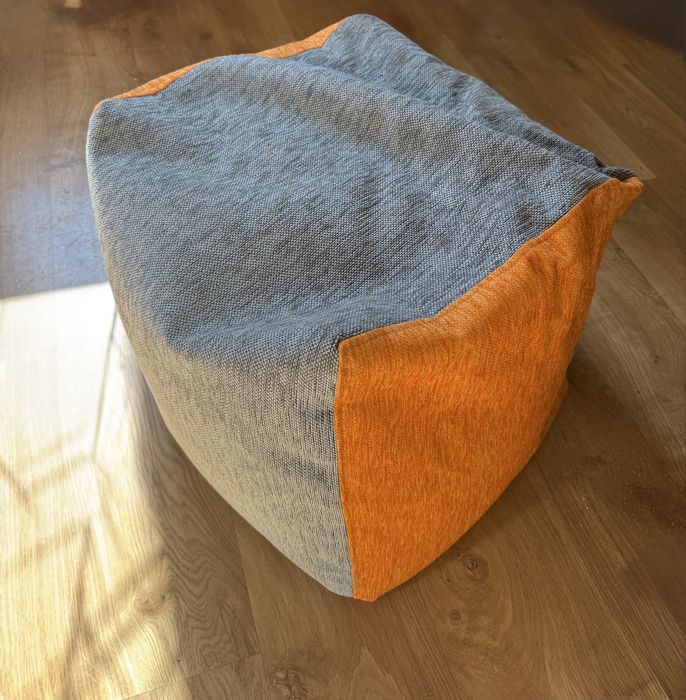 Пуф голяма круша и пуф табуретка куб