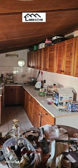 Продава КЪЩА    
град Варна, Колхозен пазар
Патриарха