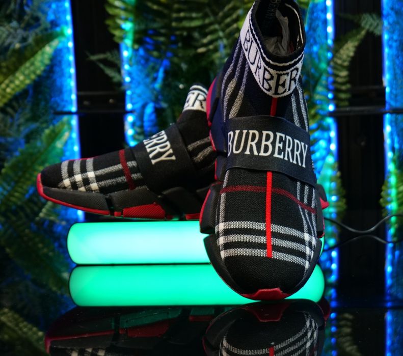 Маратонки Burberry Цвят Черно Дамски