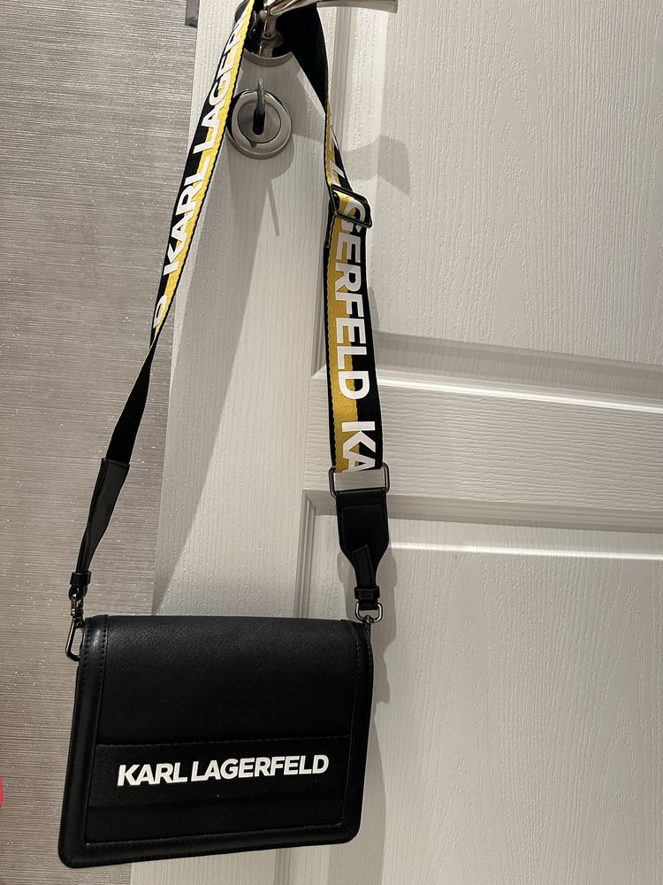 Karl Lagerfeld чанта