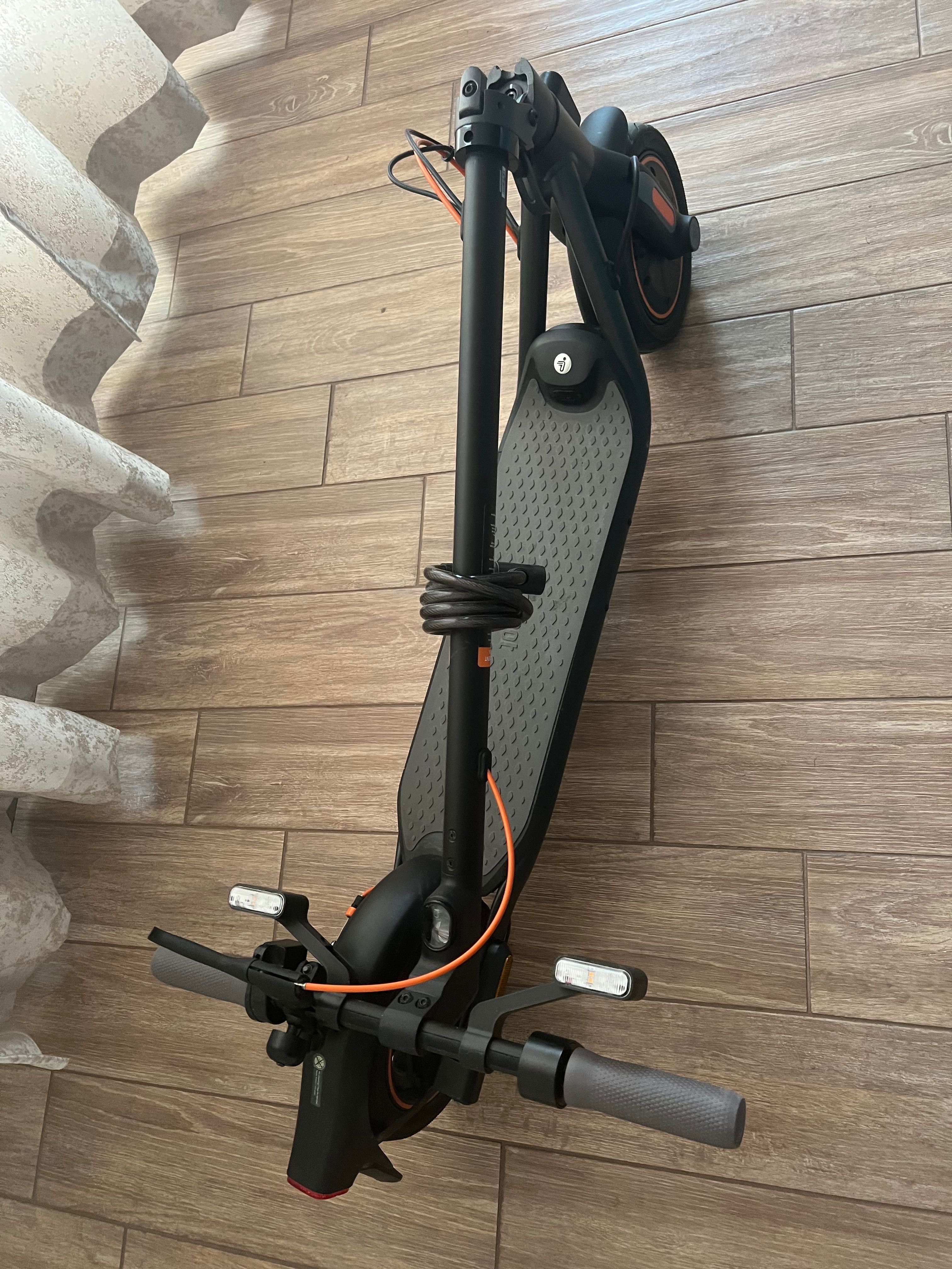 Електрическа тротинетка Ninebot KickScooter