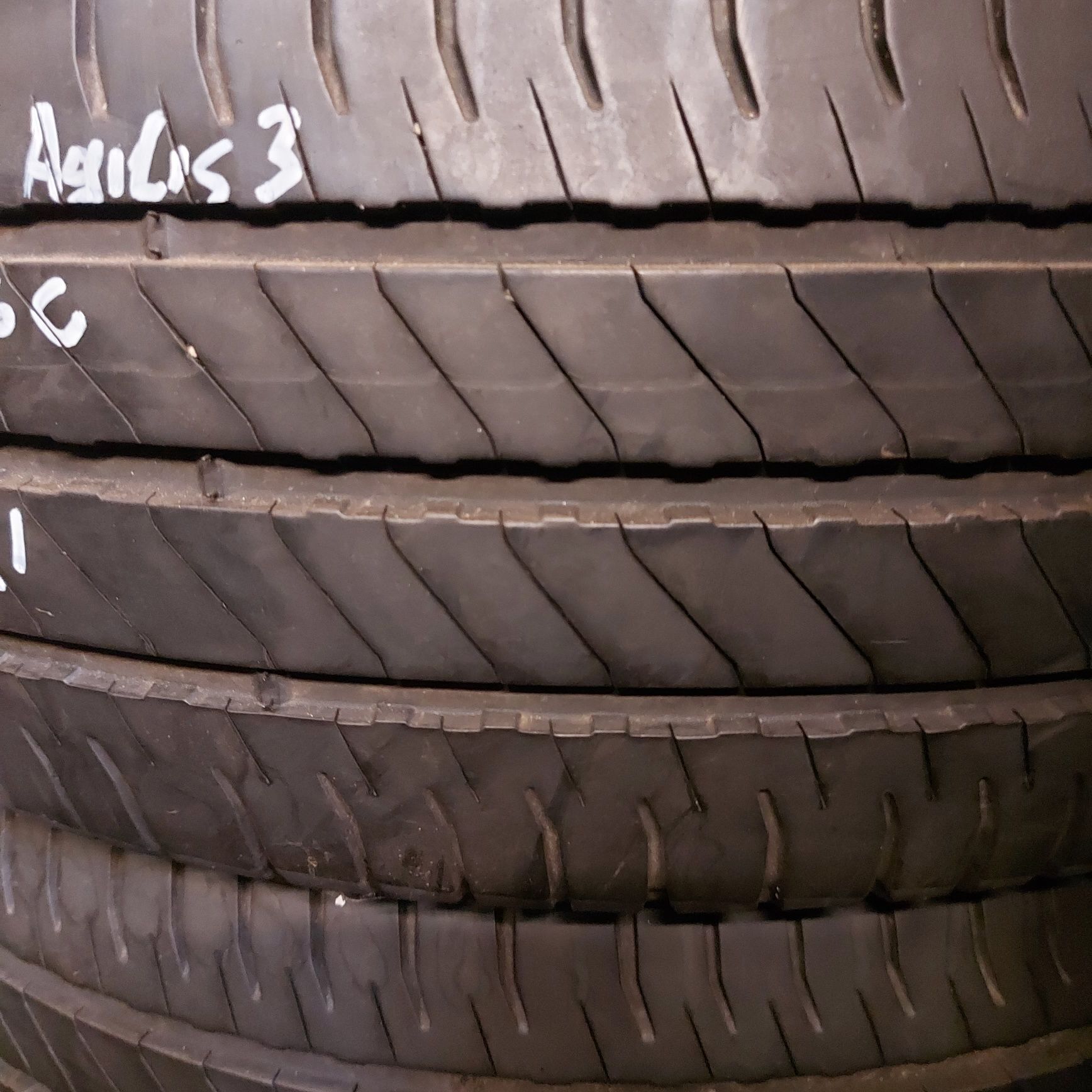 215/65/16C Michelin 2бр.гуми