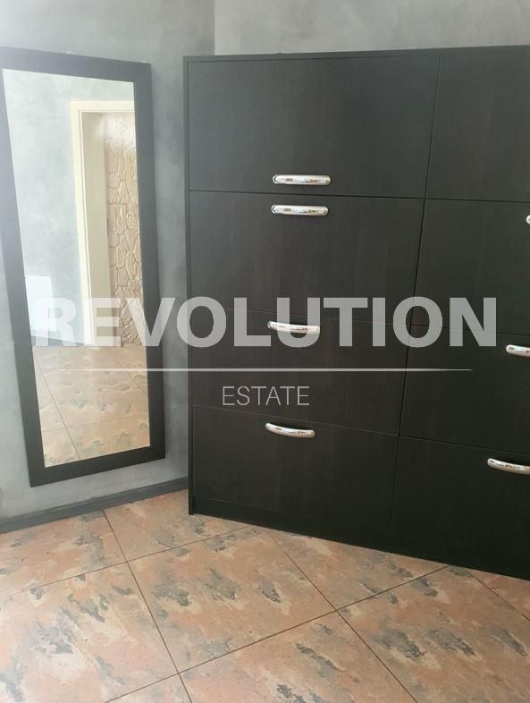 Дава се под наем Етаж от къща в Варна, м-т Траката - 65 кв.м за 400 € - Снимка #3