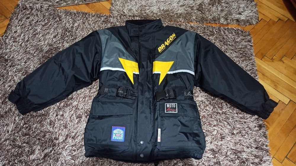 Vând geaca moto de copil
