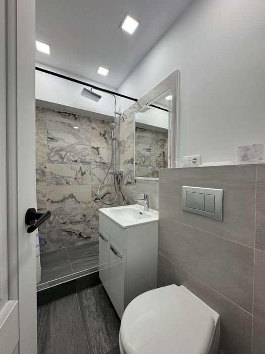 Școlii, Hotel Mara, 3 camere, totul nou