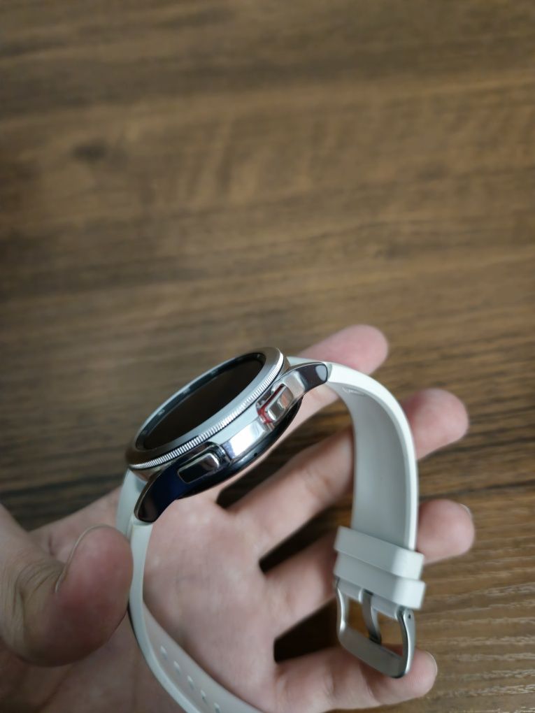 Samsung Galaxy Watch 4 Classic 42mm White