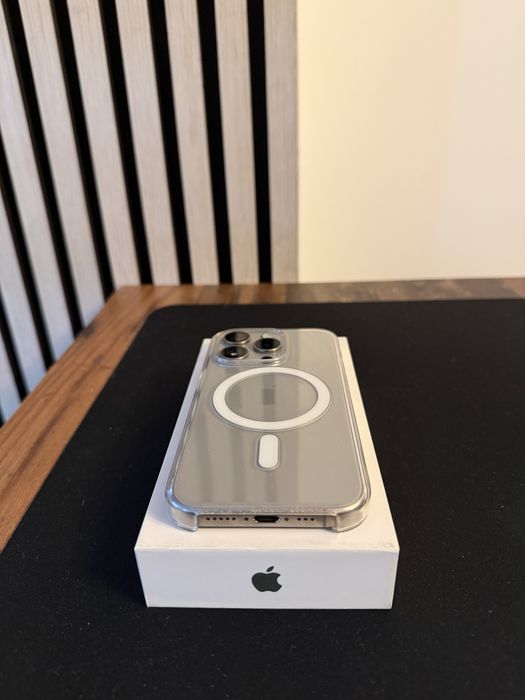 iPhone 15 Pro , Natural Titanium