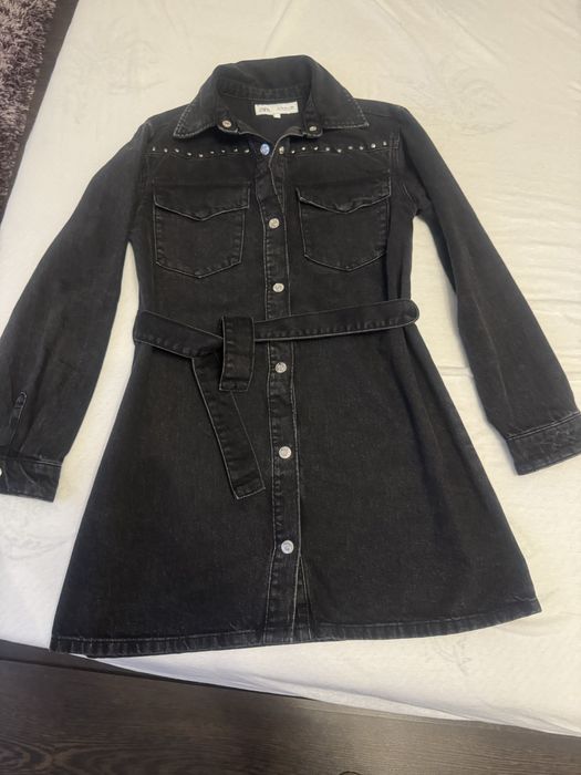 Vand rochita denim Zara pentru fete