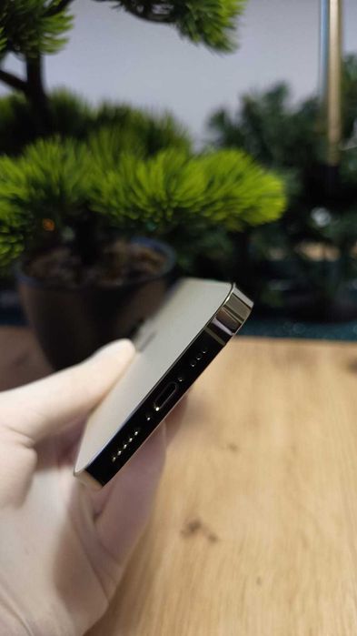 iPhone 14 Pro 256 GB Gold – impecabil, baterie 89%, fără zgârieturi