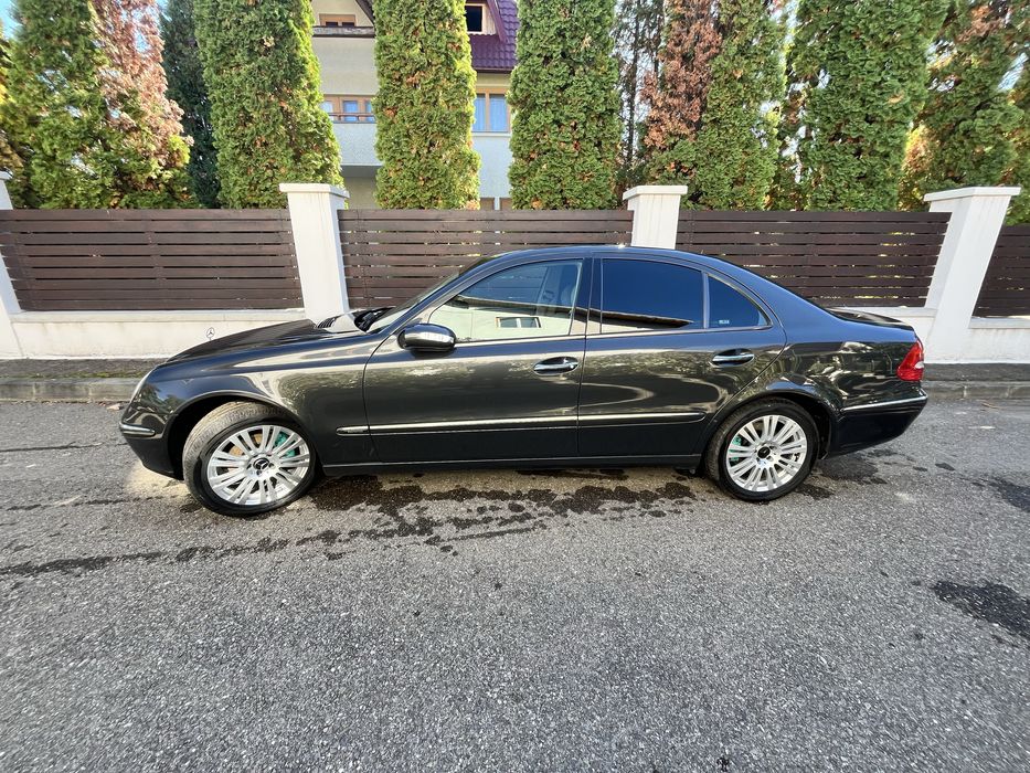 URGENT Negociabil Mercedes-Benz ClasaE (W211) E 240 V6 (177 CP) MANUAL