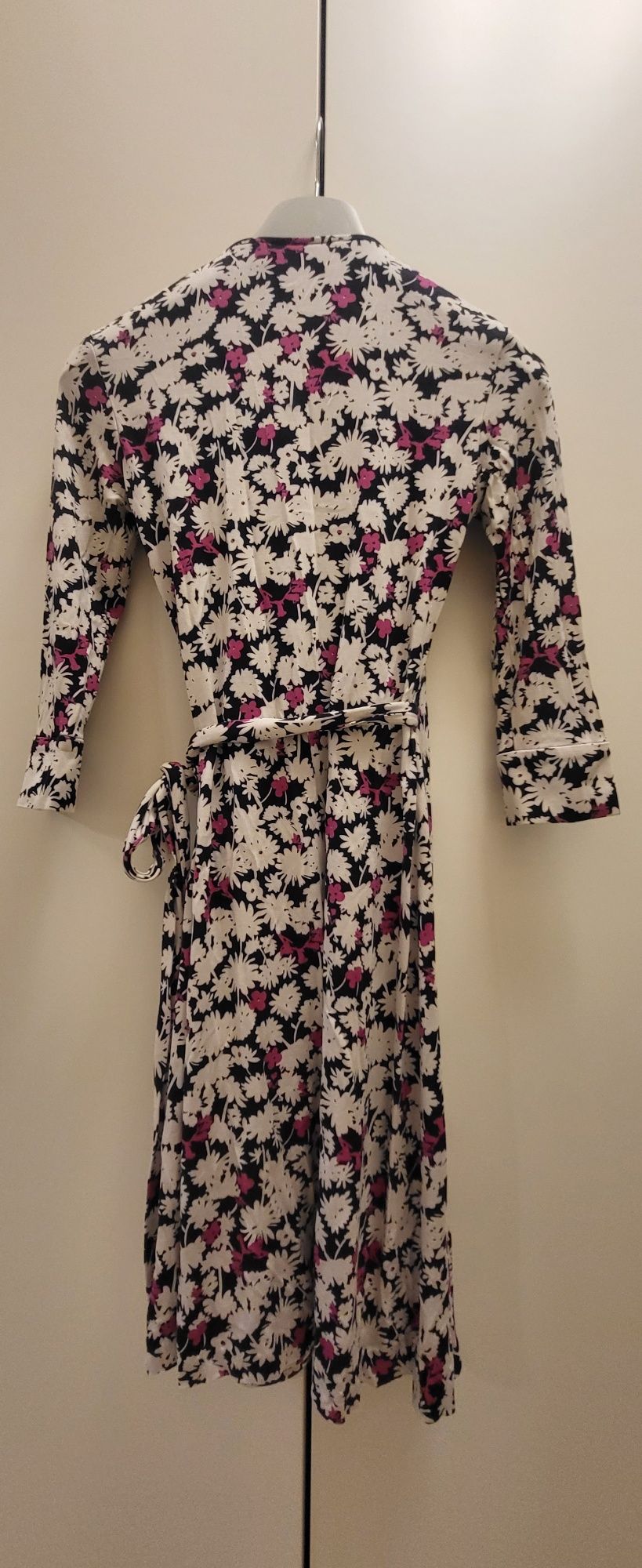 Vand rochie Diane Von Furstenberg mas  36EU