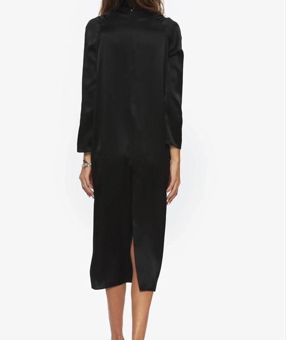 Rochie din matase neagra