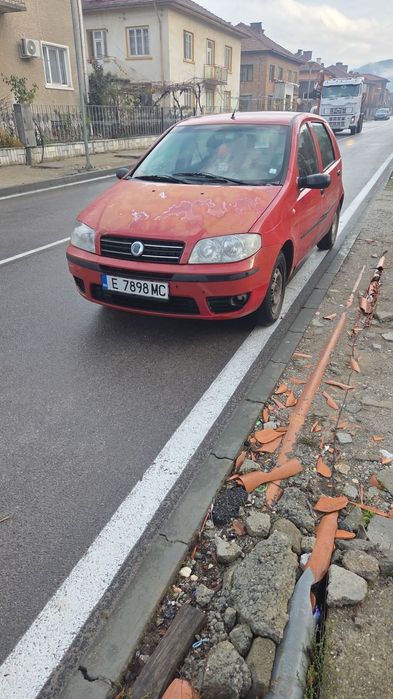 Фият пунто 2005 година всичко платено ,