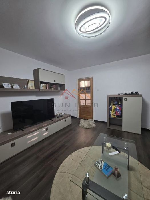 Apartament 3 camere, central, renovat recent, zona linistita, Campina