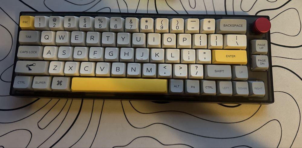 Геймърска клавиатура Epomaker th66 pro в отлично състояние