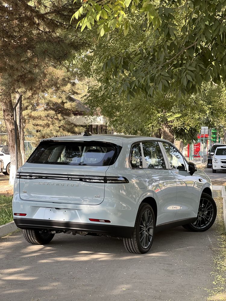 LEAPMOTOR C10 Smart EV/Hybrid