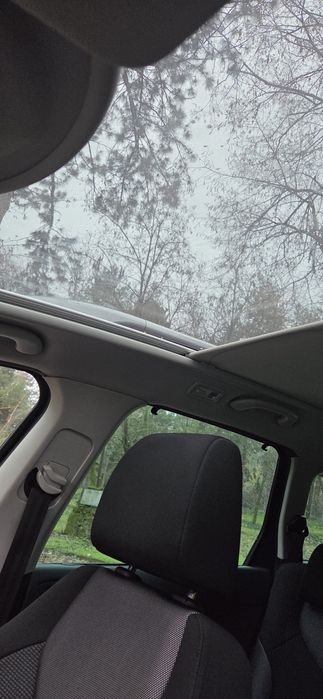 308  SW Пежо  2011 година