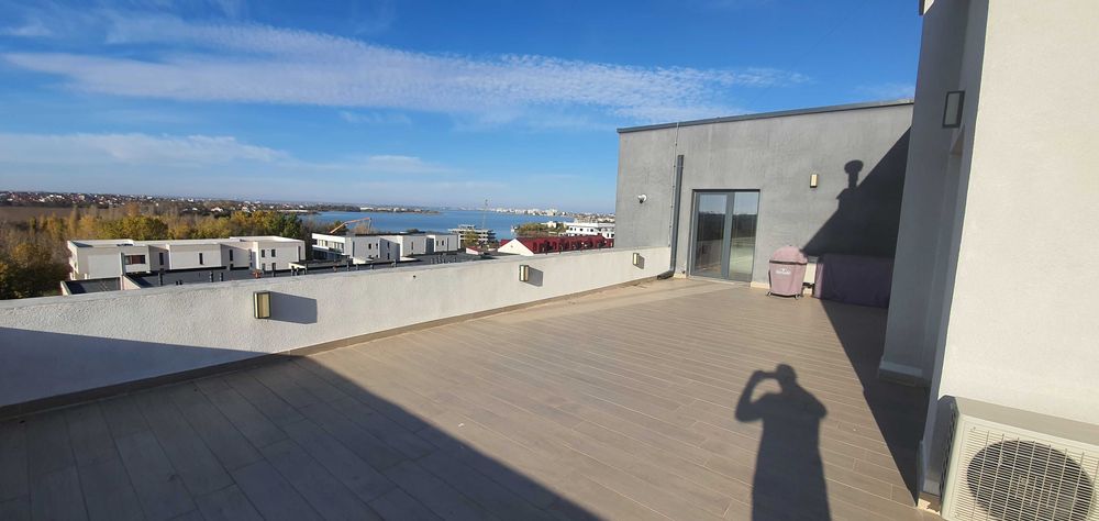 Inchiriez birou penthouse,et.6 Constanta,Bdul Aurel Vlaicu,zona Mava
