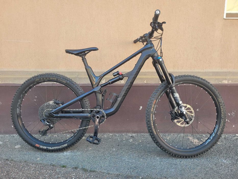 Canyon Spectral Marime M Carbon 2023 model - aproape nou + piese Noi