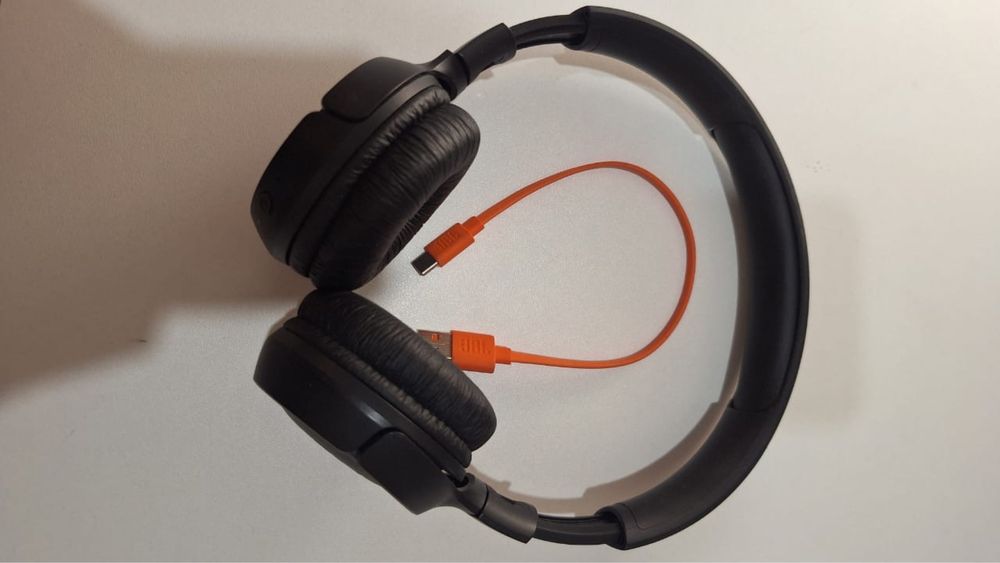 Наушники JBL безпроводные