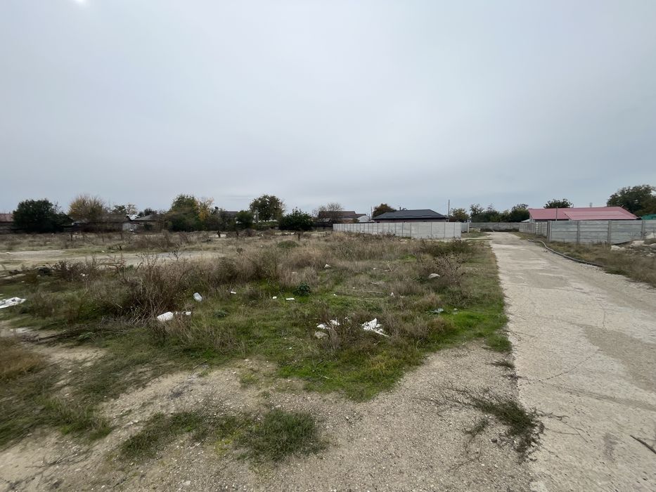 Teren intravilan de vanzare