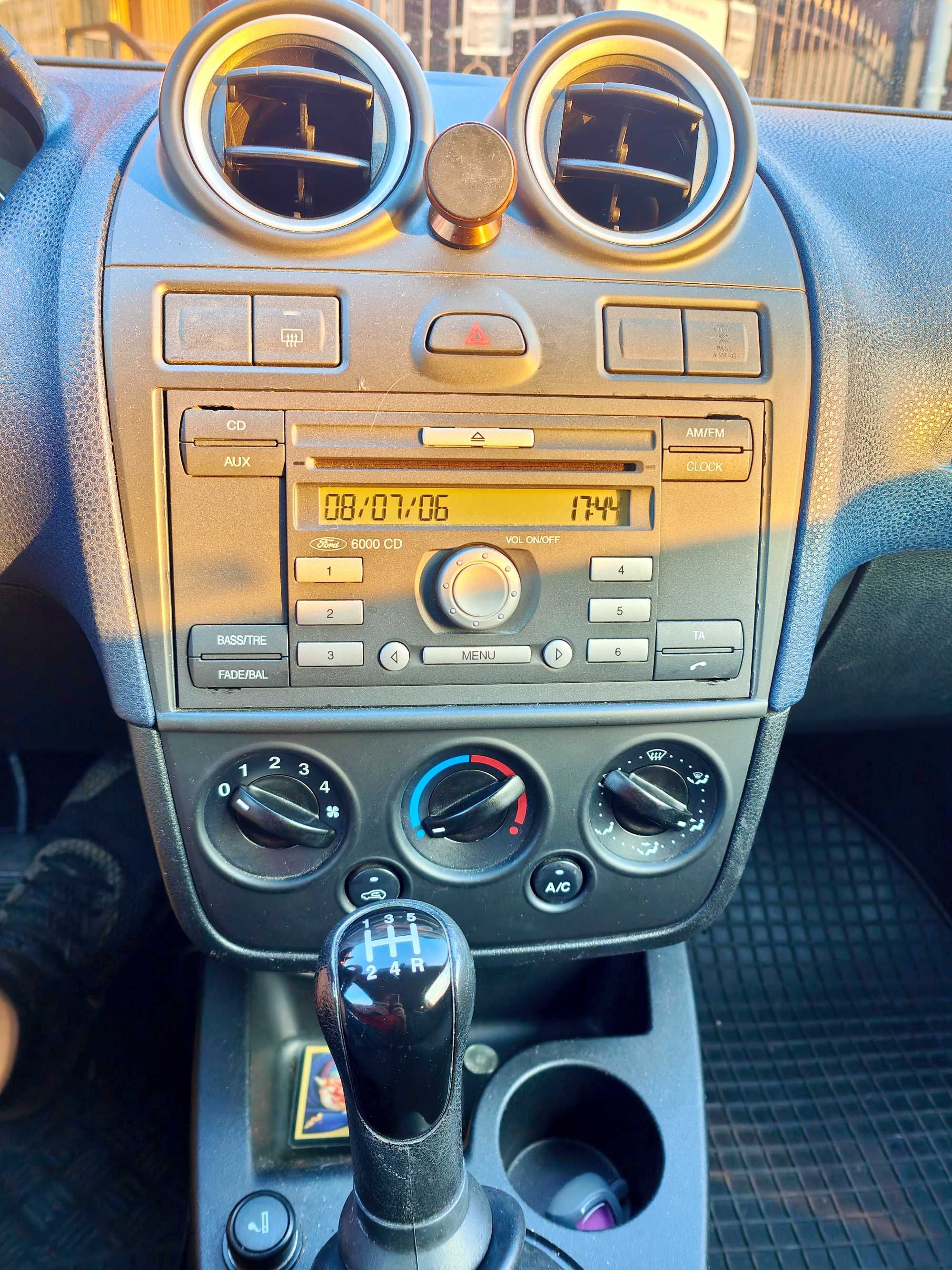 Ford Fiesta 1.3 benzina bun și ieftin