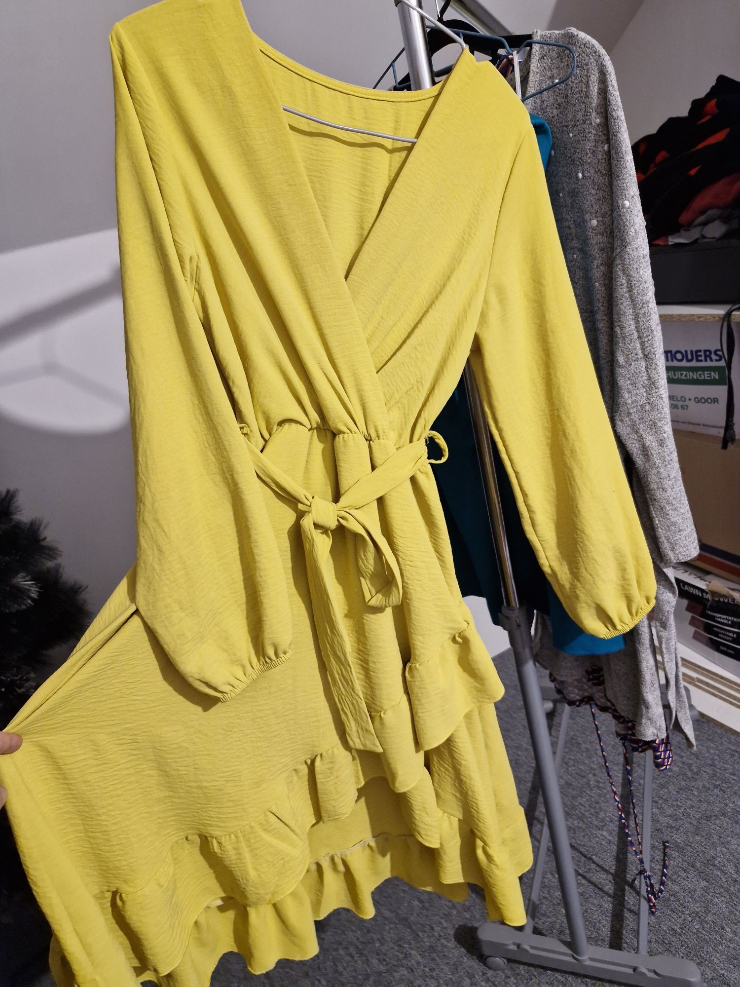 Rochie zi galbenă