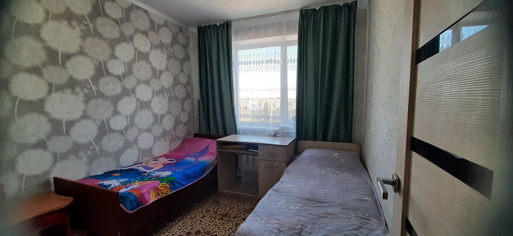 Сдаётся 3 комн кв м-н Боровской