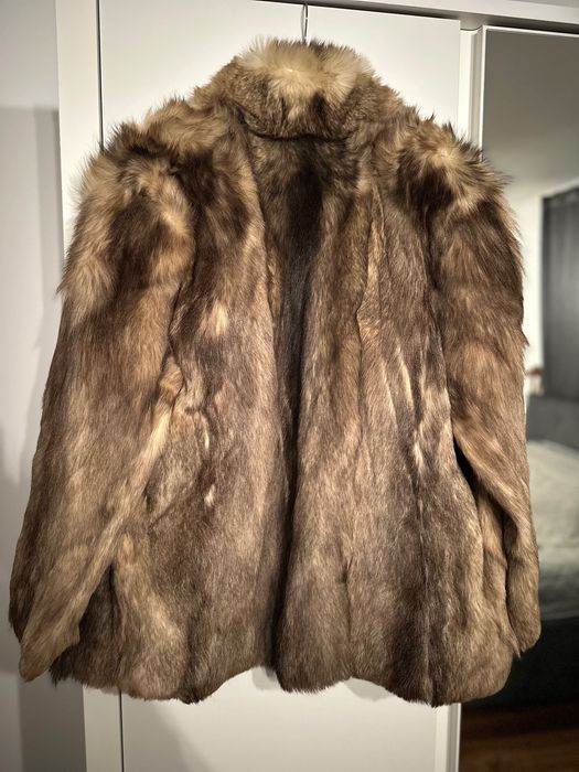 Haina blana  maro