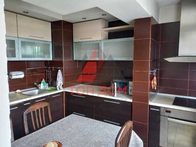 Тристаен! кв. Младост! Осми етаж! Код 74630