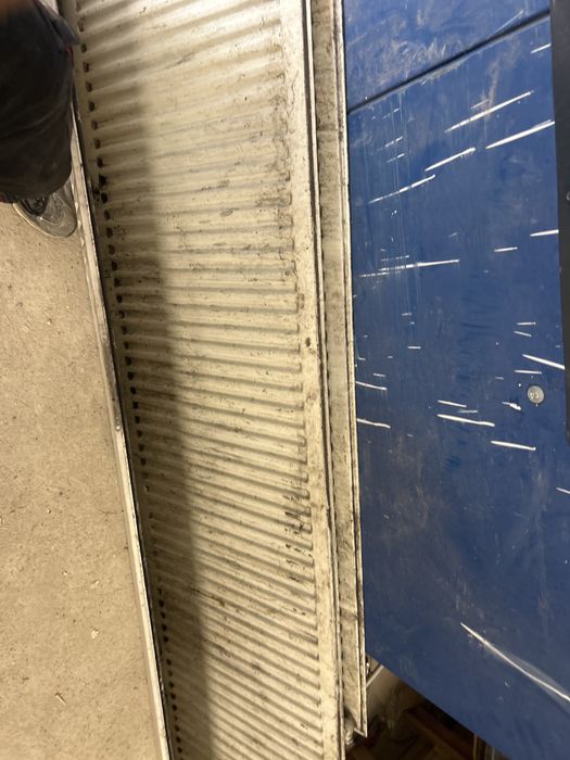 Vand calorifere pt hala 3 buc